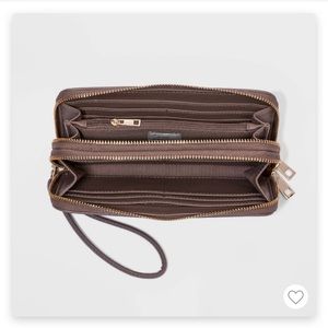 Brown double zip wallet!